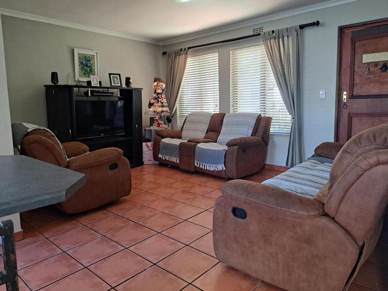 3 Bedroom Property for Sale in Vredekloof East Western Cape